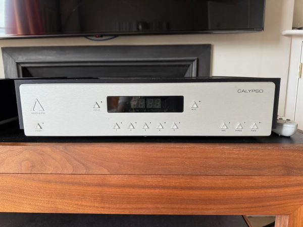 Aesthetix Calypso Signature Linestage Preamplifier – Excellent Condition